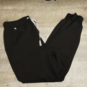 Black Figs Scrubs jogger pants.